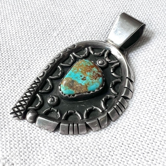 Vintage NATIVE Large Turquoise Sterling Silver Southwestern Abstract Pendant - Picture 5 of 7